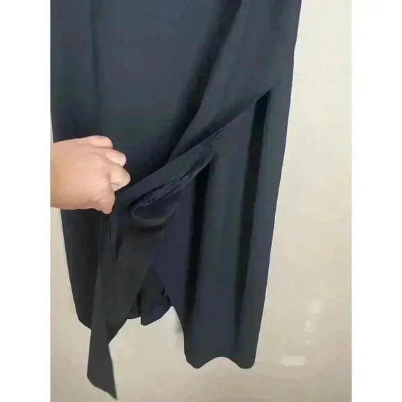 Theory Wrap-Effect Shift Dress in Good Wool Black Size 8 - Picture 10 of 13